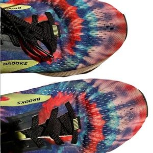 Brooks Launch 8 Tye-Die Size 9